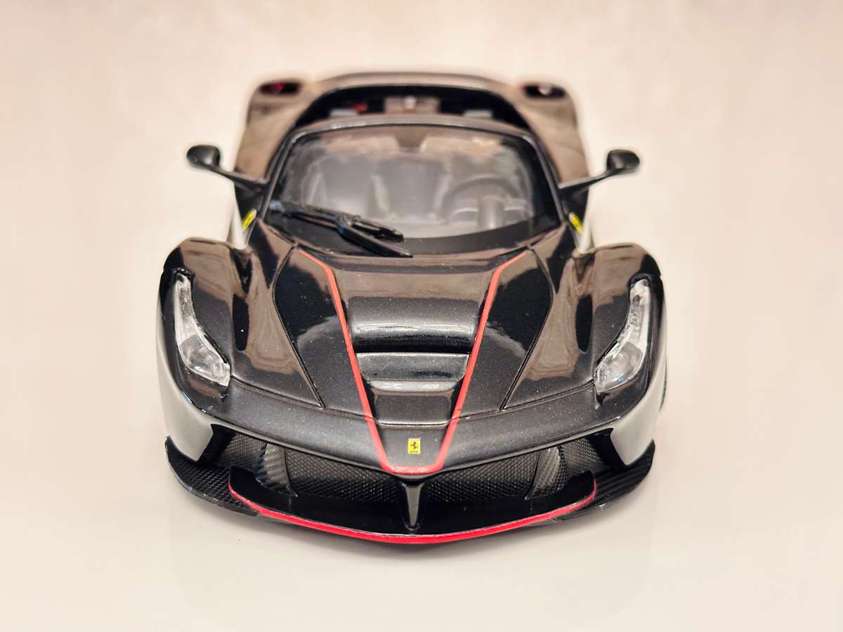 FERRARI La Ferrari Aperta 70th Anniversary 1/24 Model Collectable in Original Box