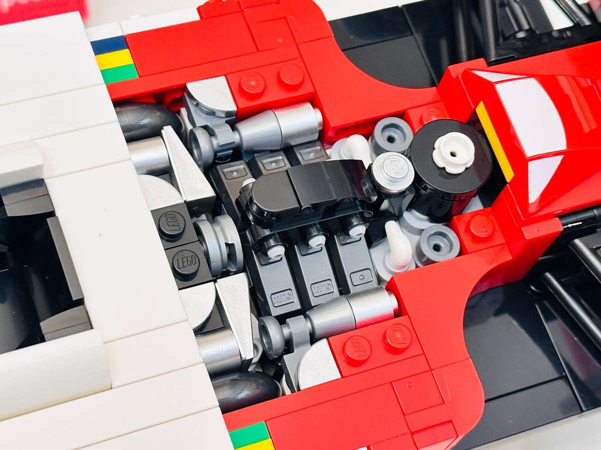Lego Iconic Ayrton Senna McLaren F1 Collectable Model with Original Box
