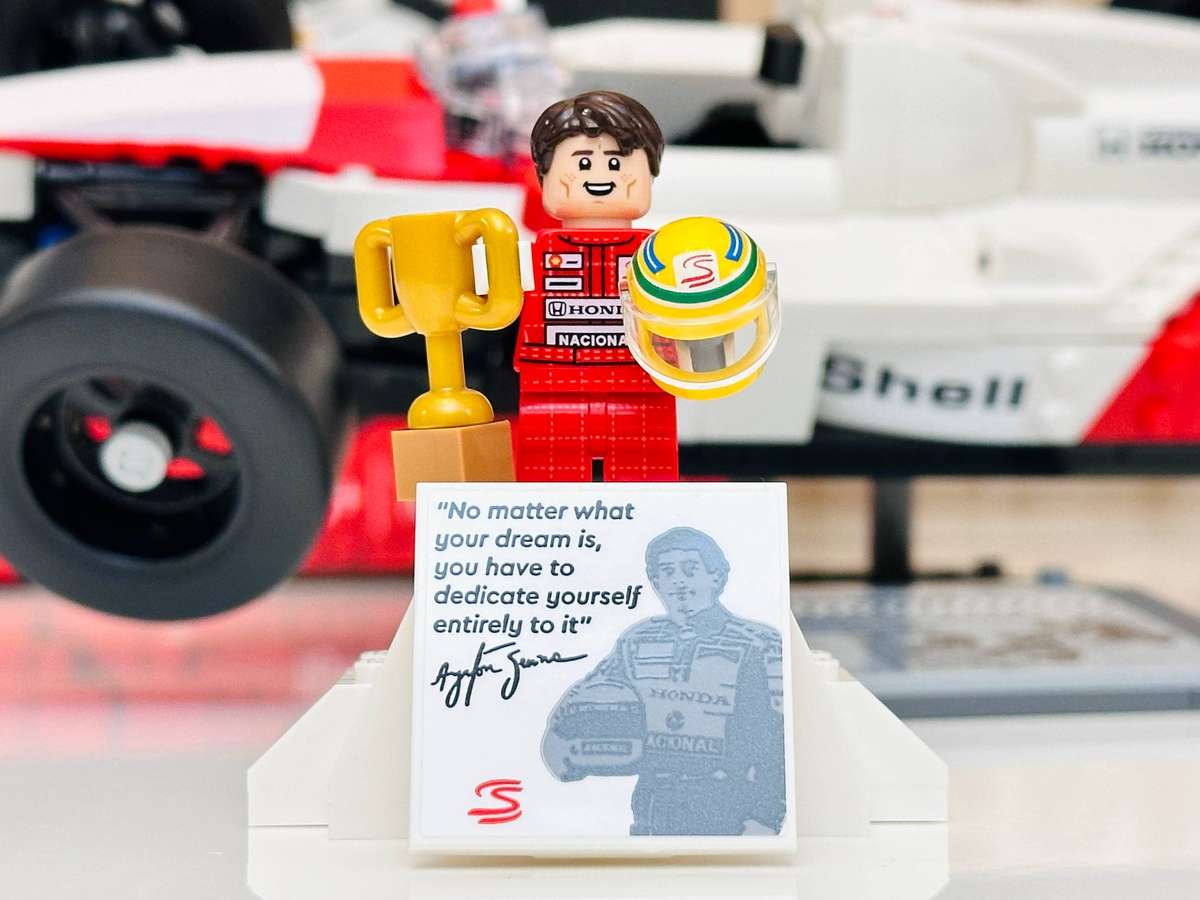 Lego Iconic Ayrton Senna McLaren F1 Collectable Model with Original Box