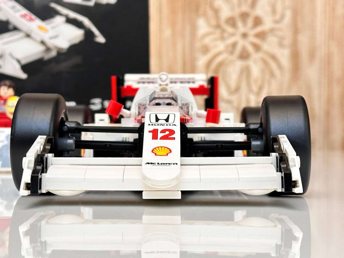Lego Iconic Ayrton Senna McLaren F1 Collectable Model with Original Box