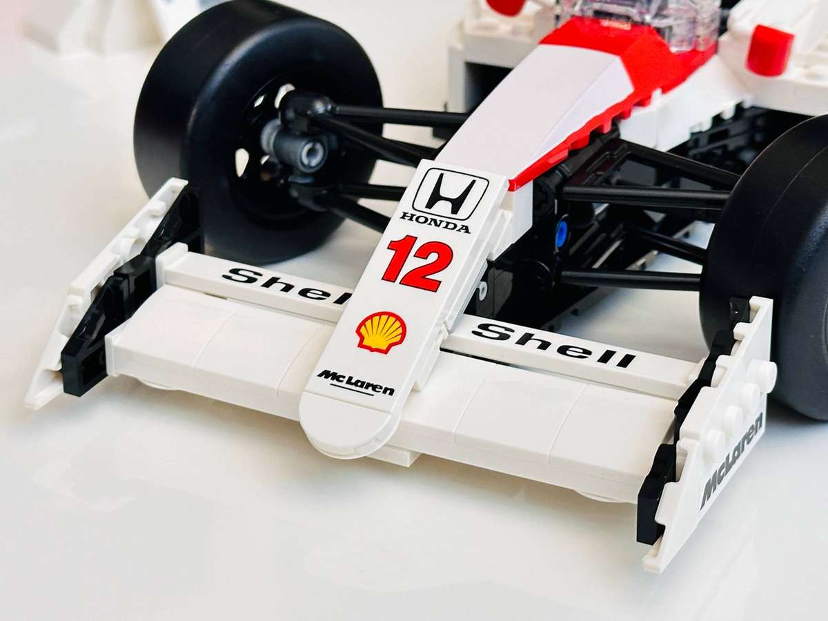 Lego Iconic Ayrton Senna McLaren F1 Collectable Model with Original Box