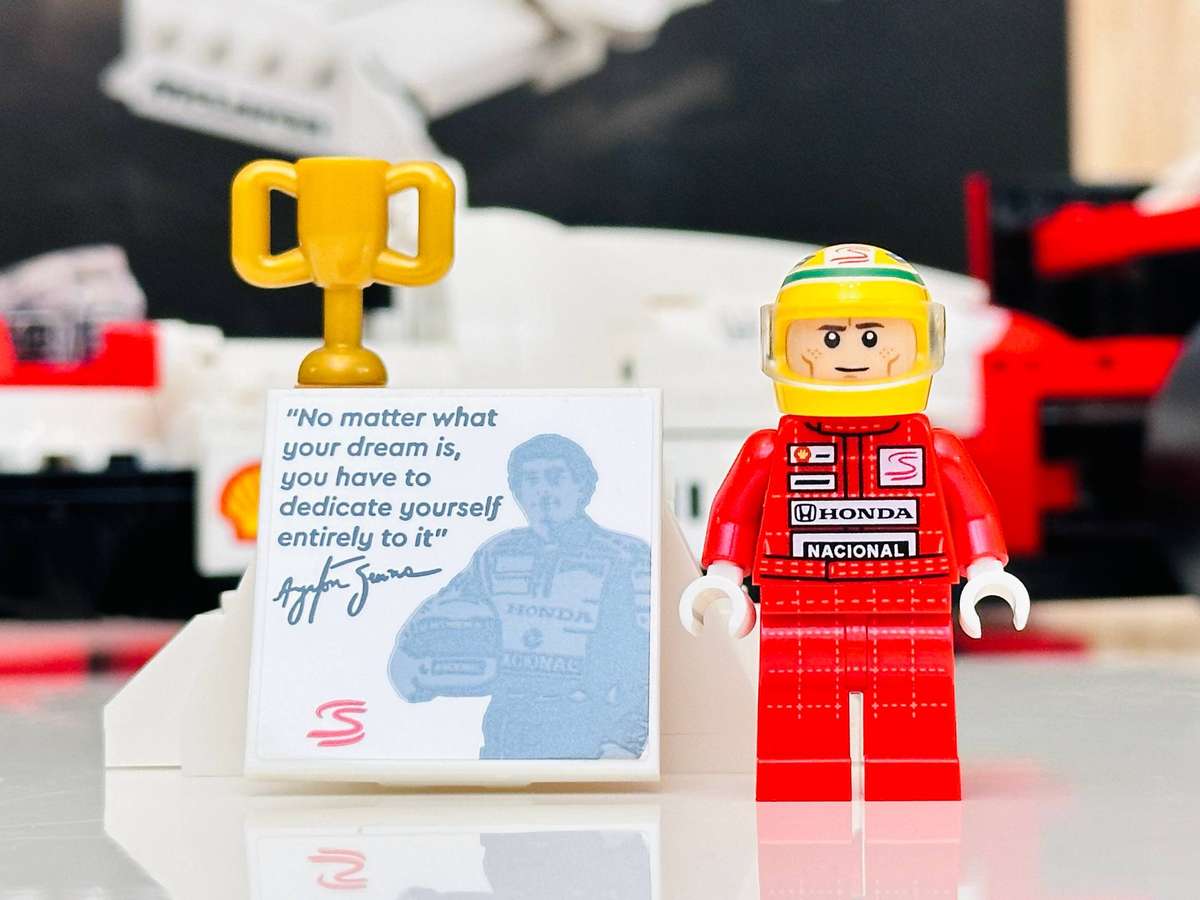 Lego Iconic Ayrton Senna McLaren F1 Collectable Model with Original Box