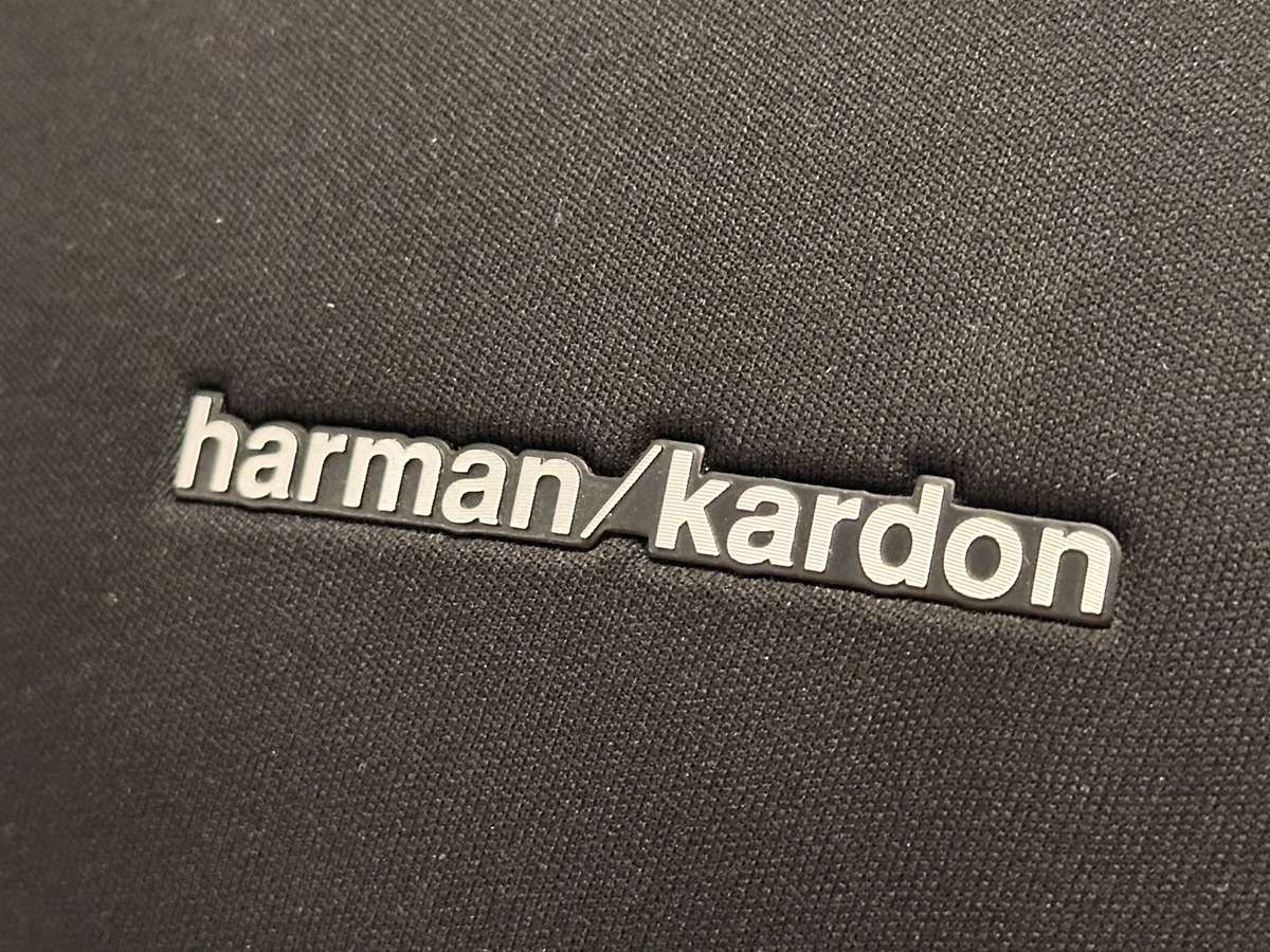 Harman Kardon Signature Wireless Bluetooth Speaker