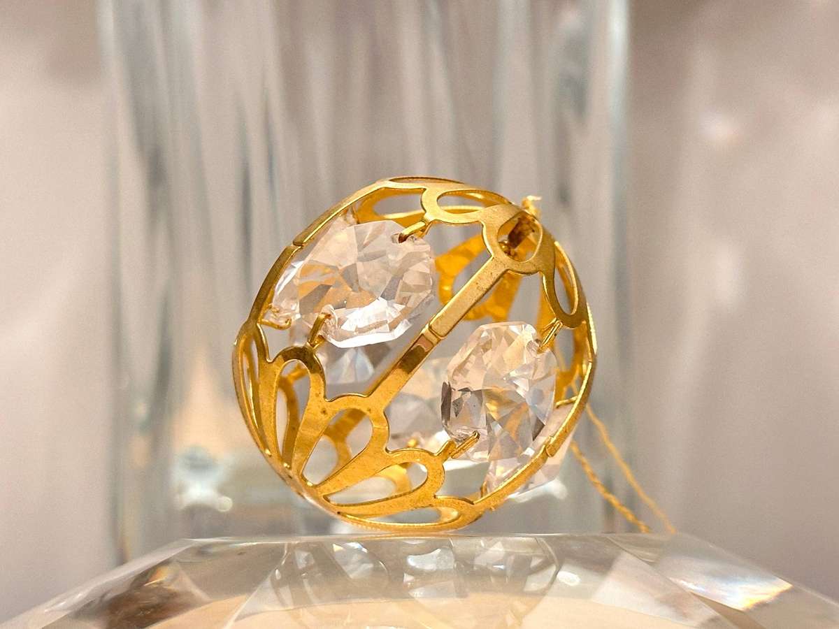 Exquisite Retired Vintage Spectra Swarovski Crystal Temptations Collectable