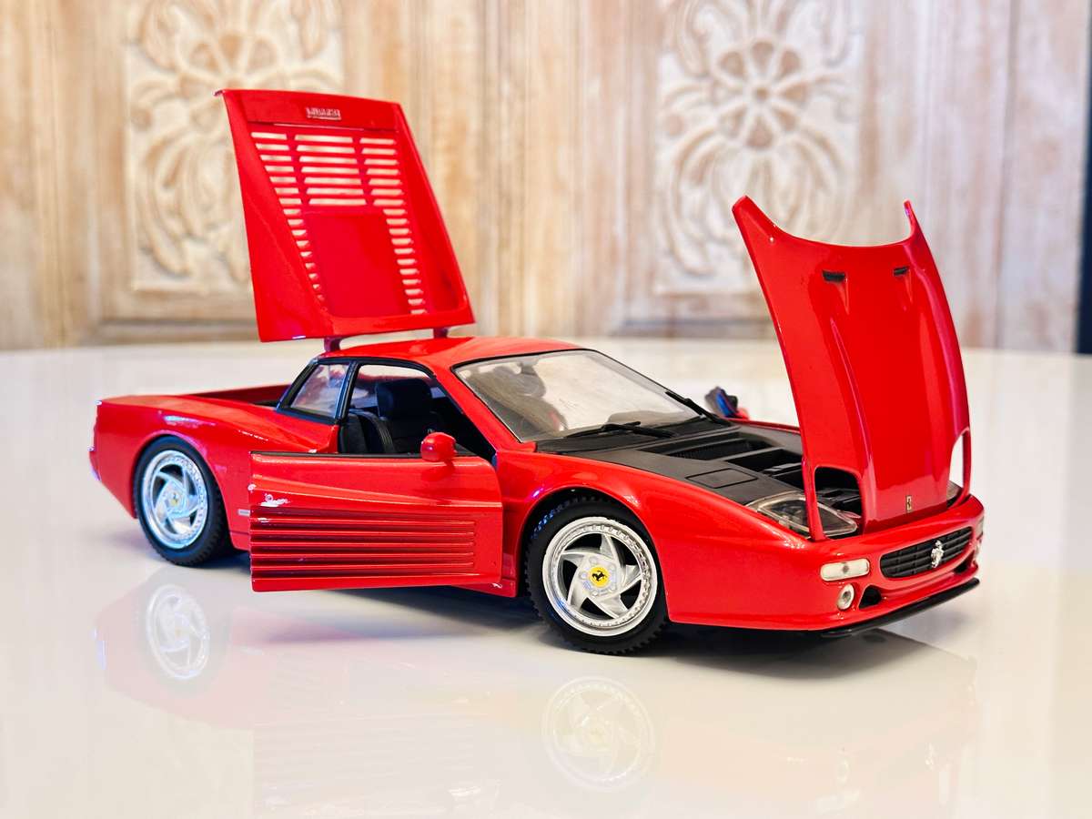 FERRARI Testarossa 1:18 Hot Wheels Vintage Model Car