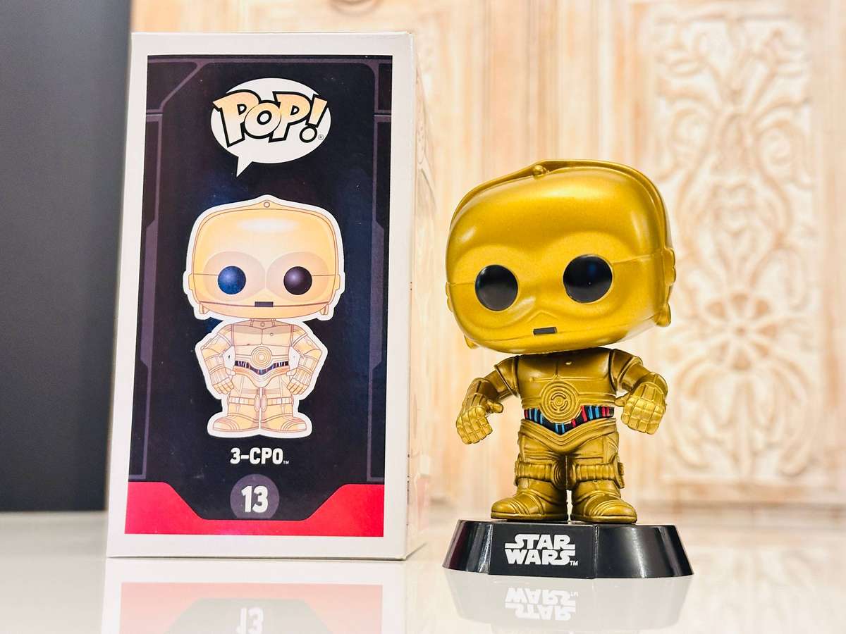 Star Wars C3P0 Retired Bobble Head Collectable with Original Box