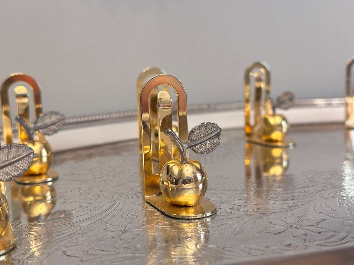 Exquisite Vintage Place setting holders - Set of 8