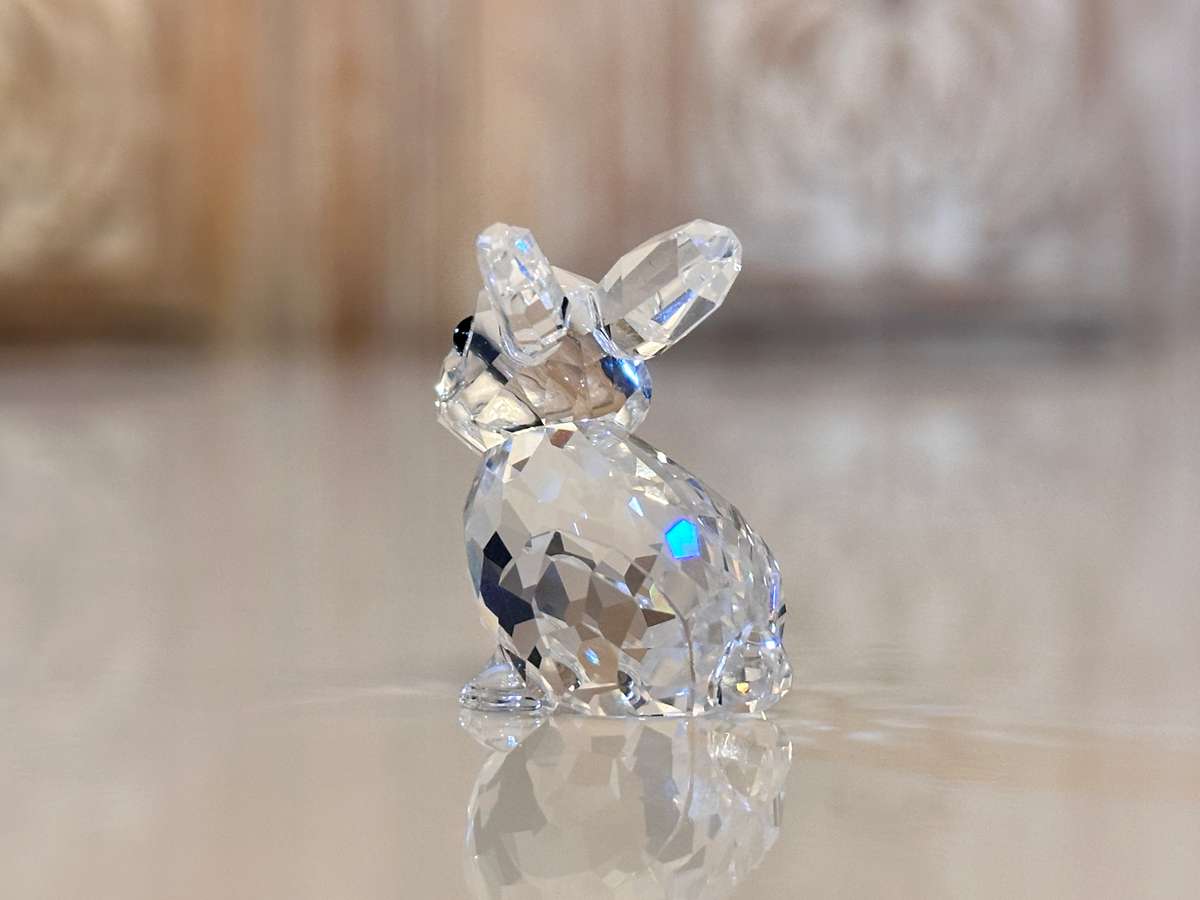 Beautiful SWAROVSKI Crystal Bunny Collectable