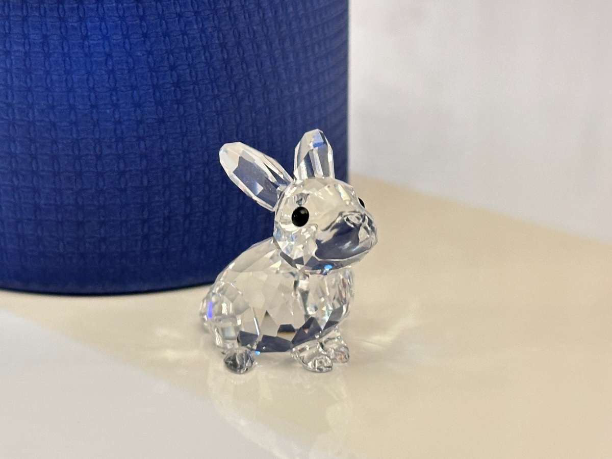 Beautiful SWAROVSKI Crystal Bunny Collectable