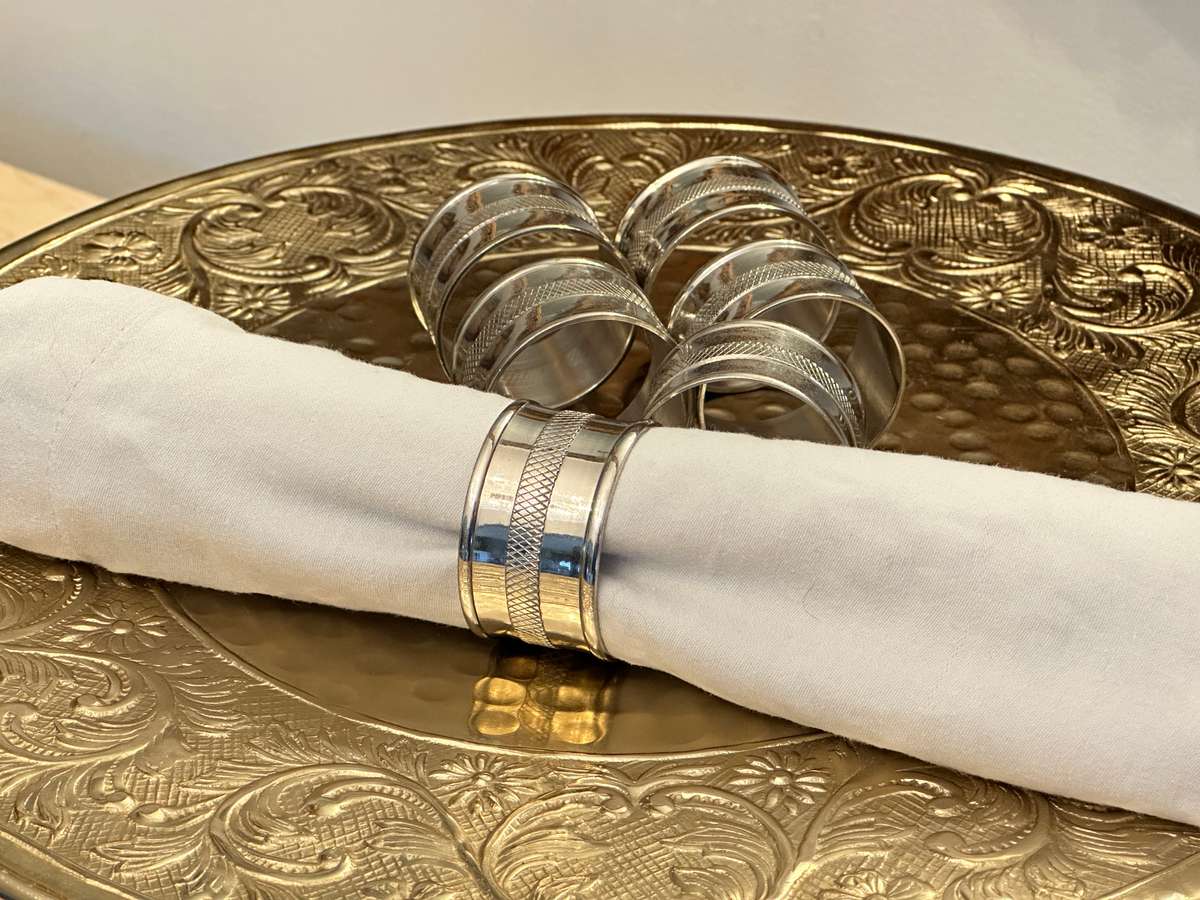 BEAUTIFUL NAPKIN RINGS - SET OF 6