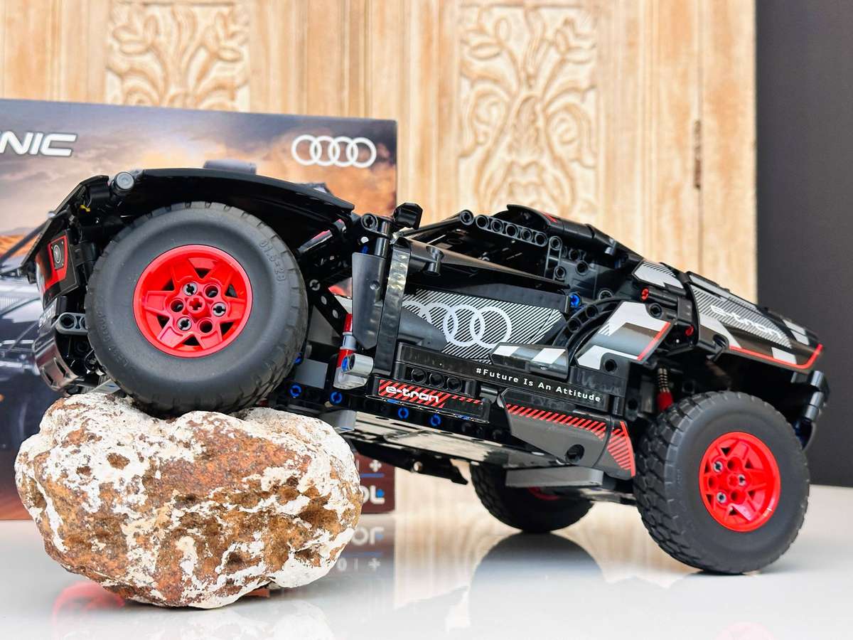 Lego Retired Technic Large Audi RS Q e-tron Remote Controlled Car with Original box