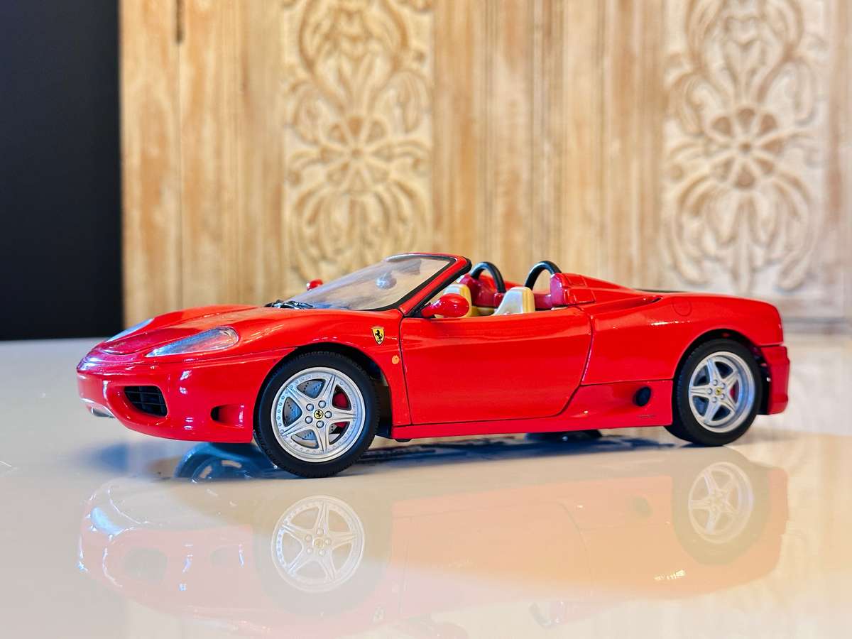 FERRARI 360 Spider 1:18 Hot Wheels Vintage Model Car