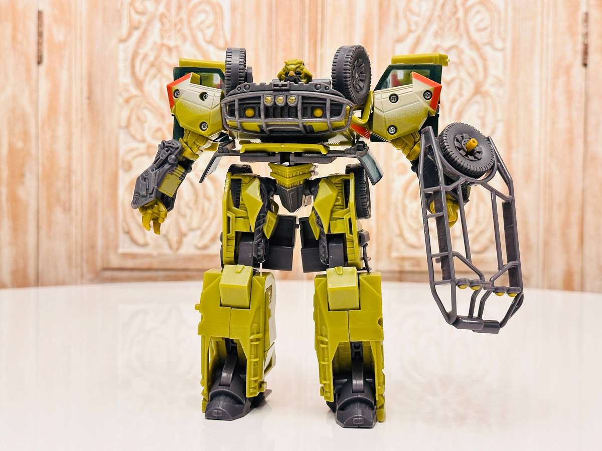 Official Hasbro Rachet Transformers Collectable Action Figure