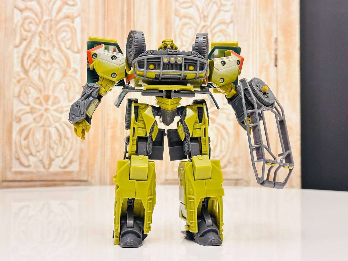 Official Hasbro Rachet Transformers Collectable Action Figure