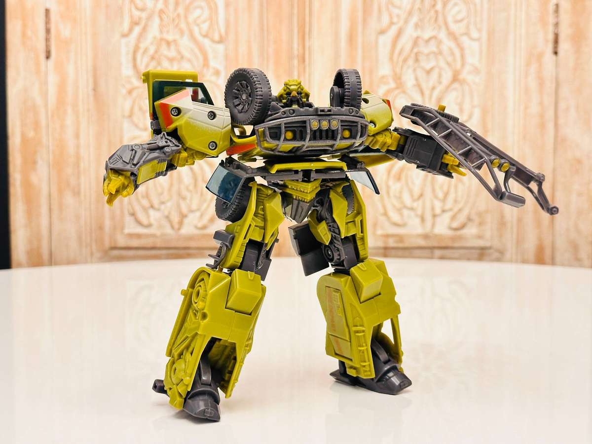 Official Hasbro Rachet Transformers Collectable Action Figure