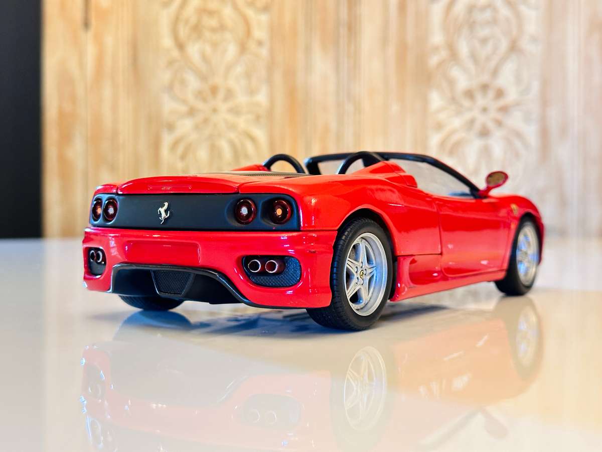 FERRARI 360 Spider 1:18 Hot Wheels Vintage Model Car