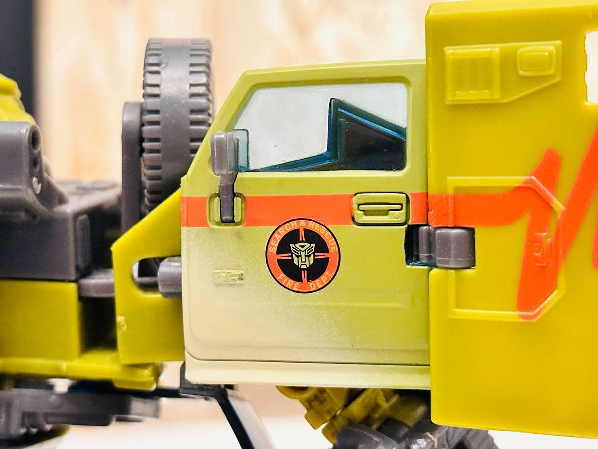 Official Hasbro Rachet Transformers Collectable Action Figure