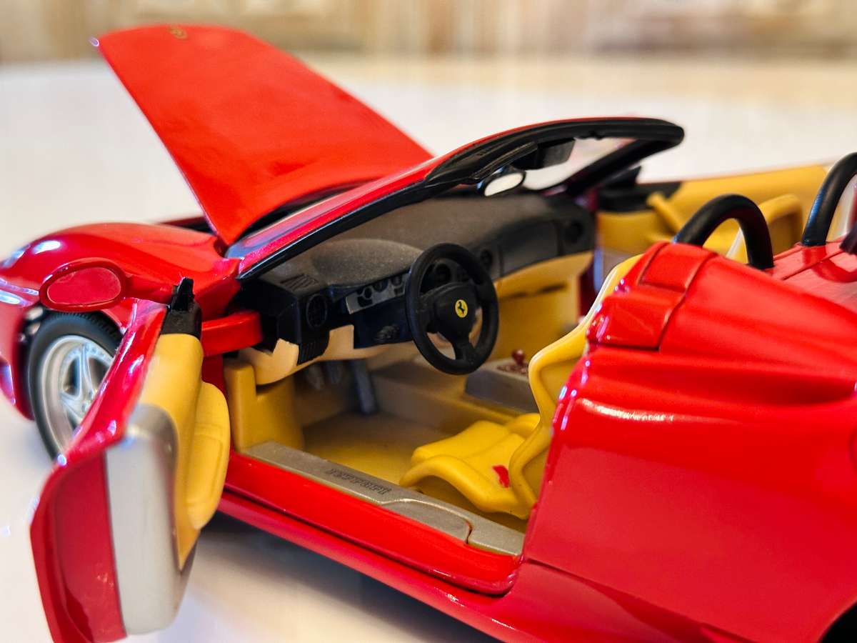 FERRARI 360 Spider 1:18 Hot Wheels Vintage Model Car