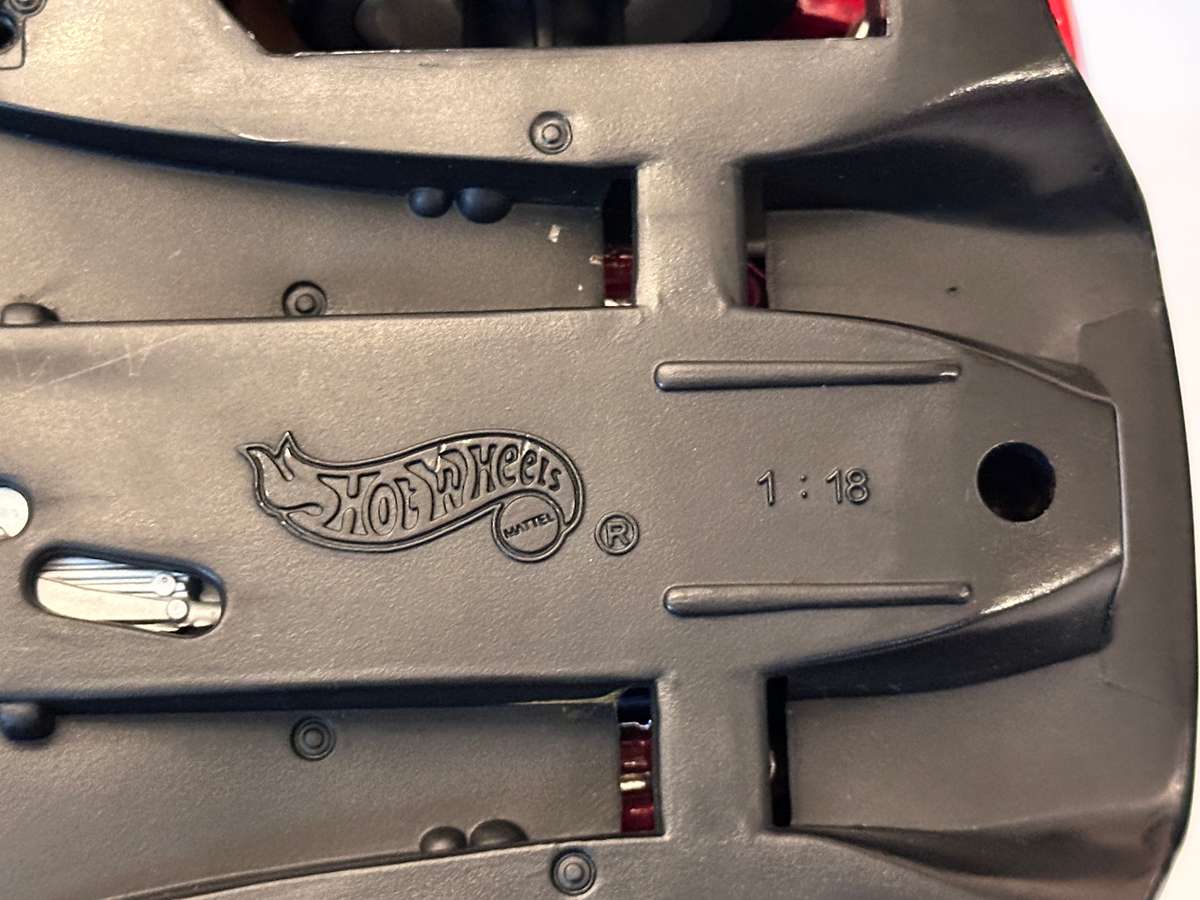 FERRARI 360 Spider 1:18 Hot Wheels Vintage Model Car