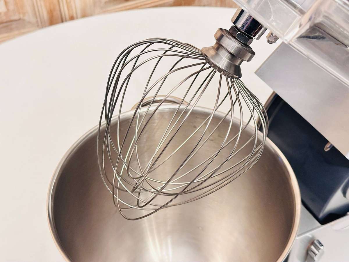 Kenwood Chef Major 1200W Professional Large Stand Mixer with Attachments