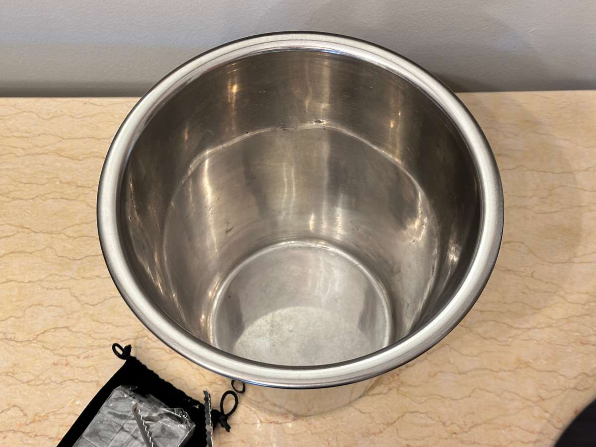 ICE BUCKET WITH WHISKEY ICE STONES & TONG SET