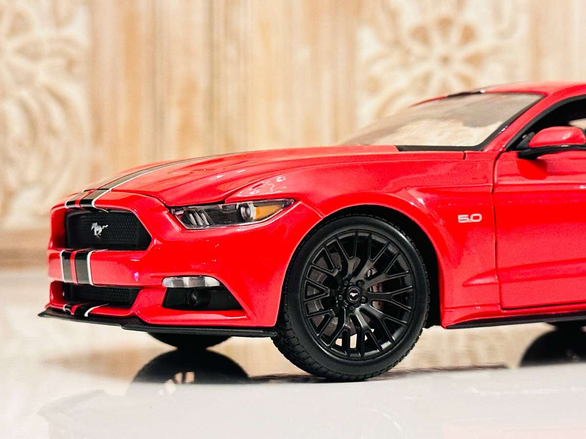 Ford Mustang GT Signature 1:18 Model Collectable