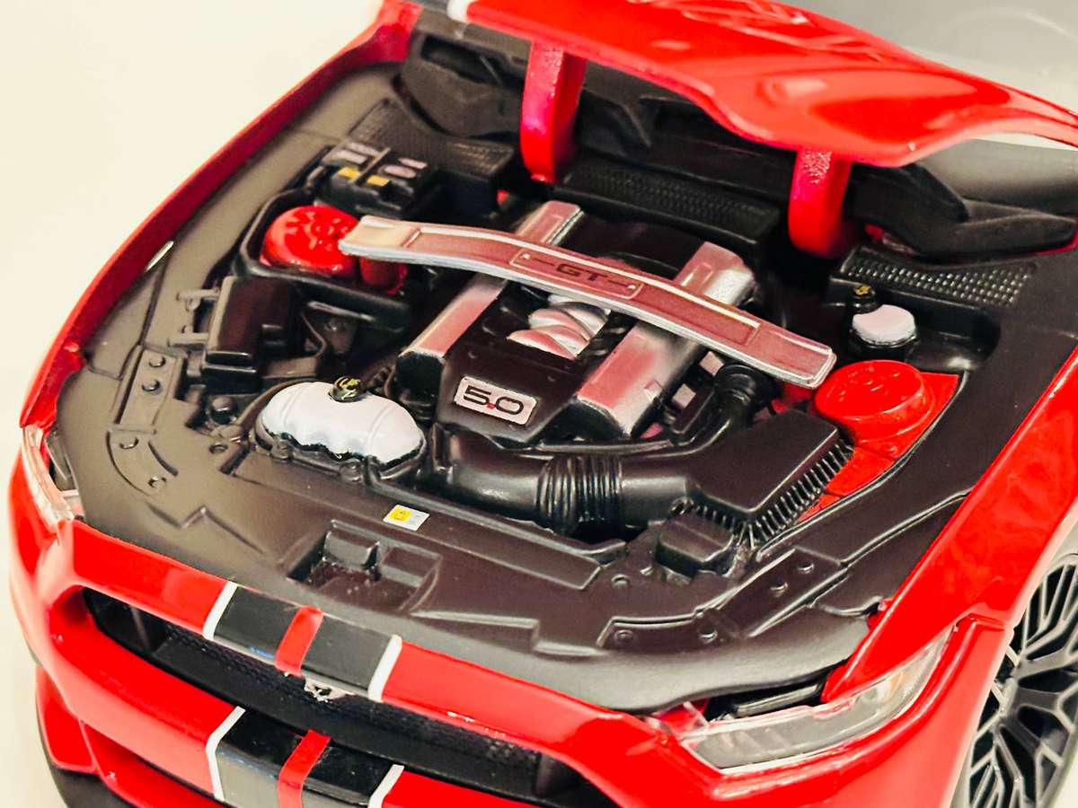Ford Mustang GT Signature 1:18 Model Collectable