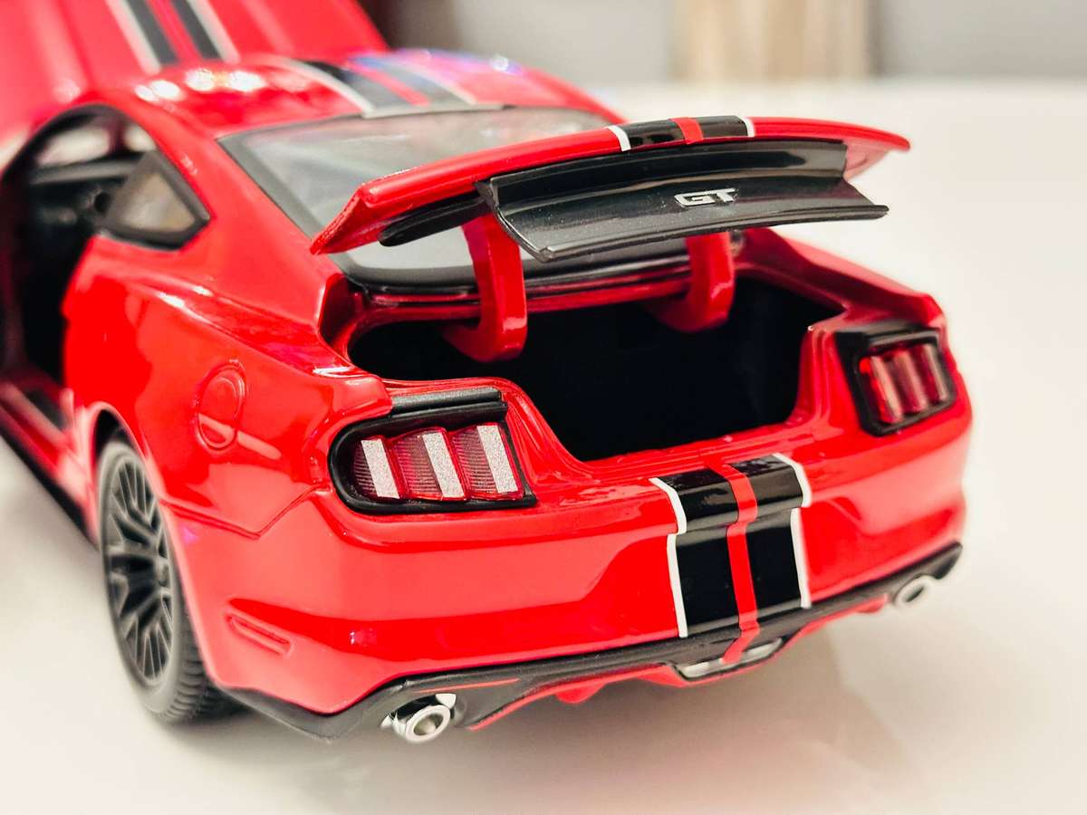 Ford Mustang GT Signature 1:18 Model Collectable