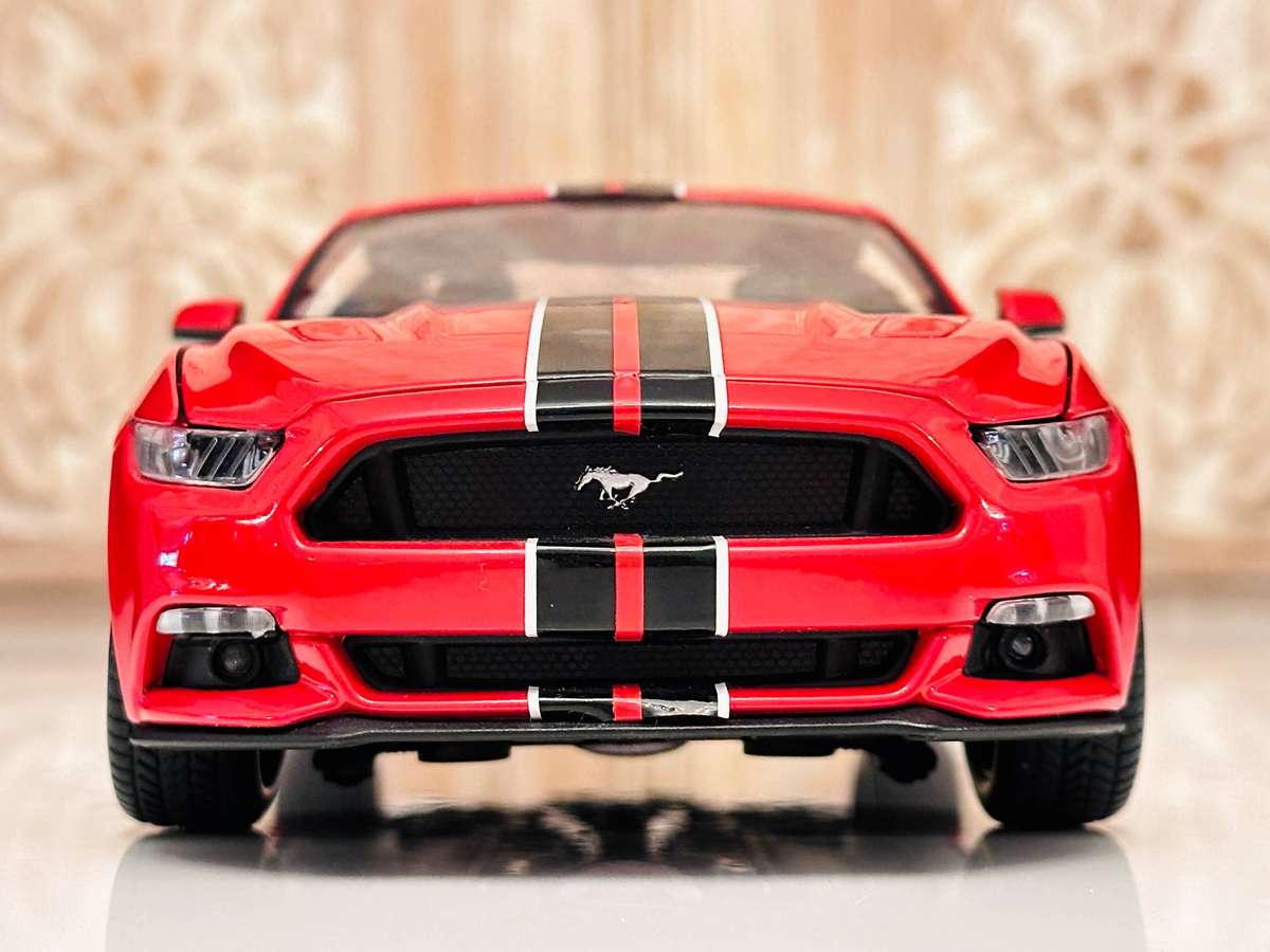 Ford Mustang GT Signature 1:18 Model Collectable
