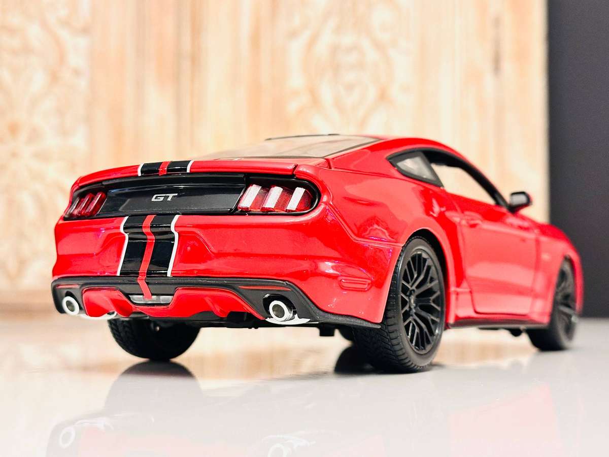 Ford Mustang GT Signature 1:18 Model Collectable