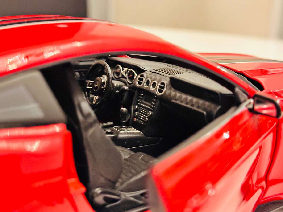 Ford Mustang GT Signature 1:18 Model Collectable