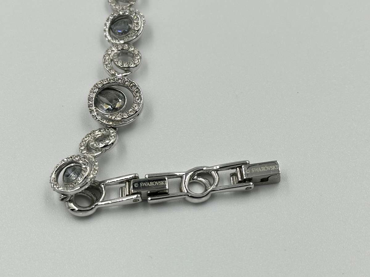 MAGNIFICENTLY BEAUTIFUL SWAROVSKI CRYSTAL BRACELET
