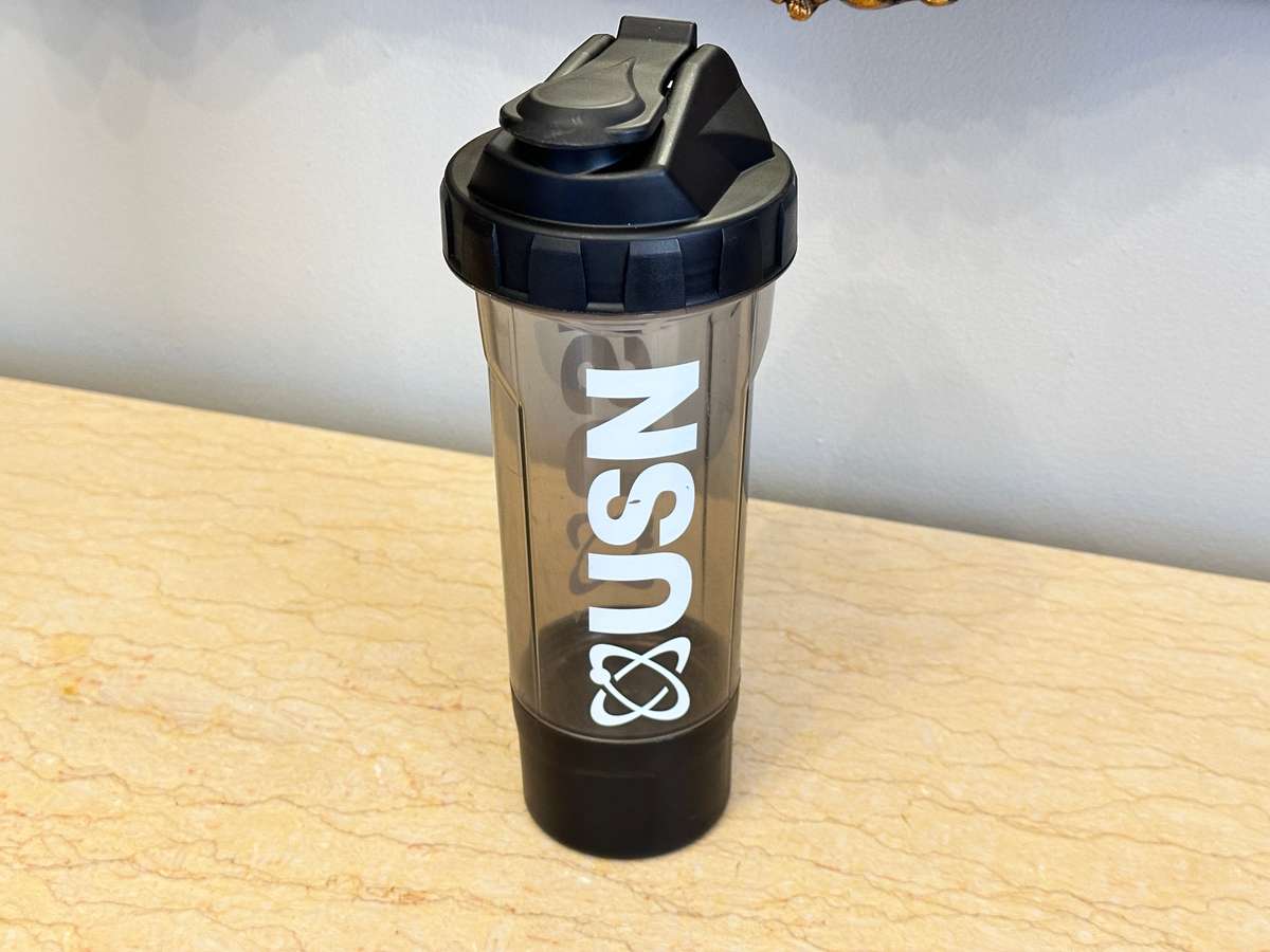 LADIES FITNESS BLUE TANK TOP WITH USN SHAKER COMBO SET