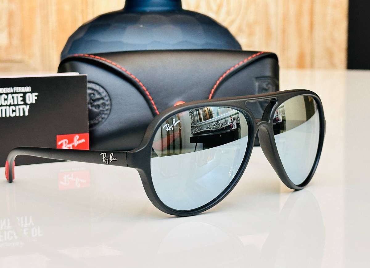 Ray Ban Scuderia Ferrari Limited Edition Sunglasses with Original case
