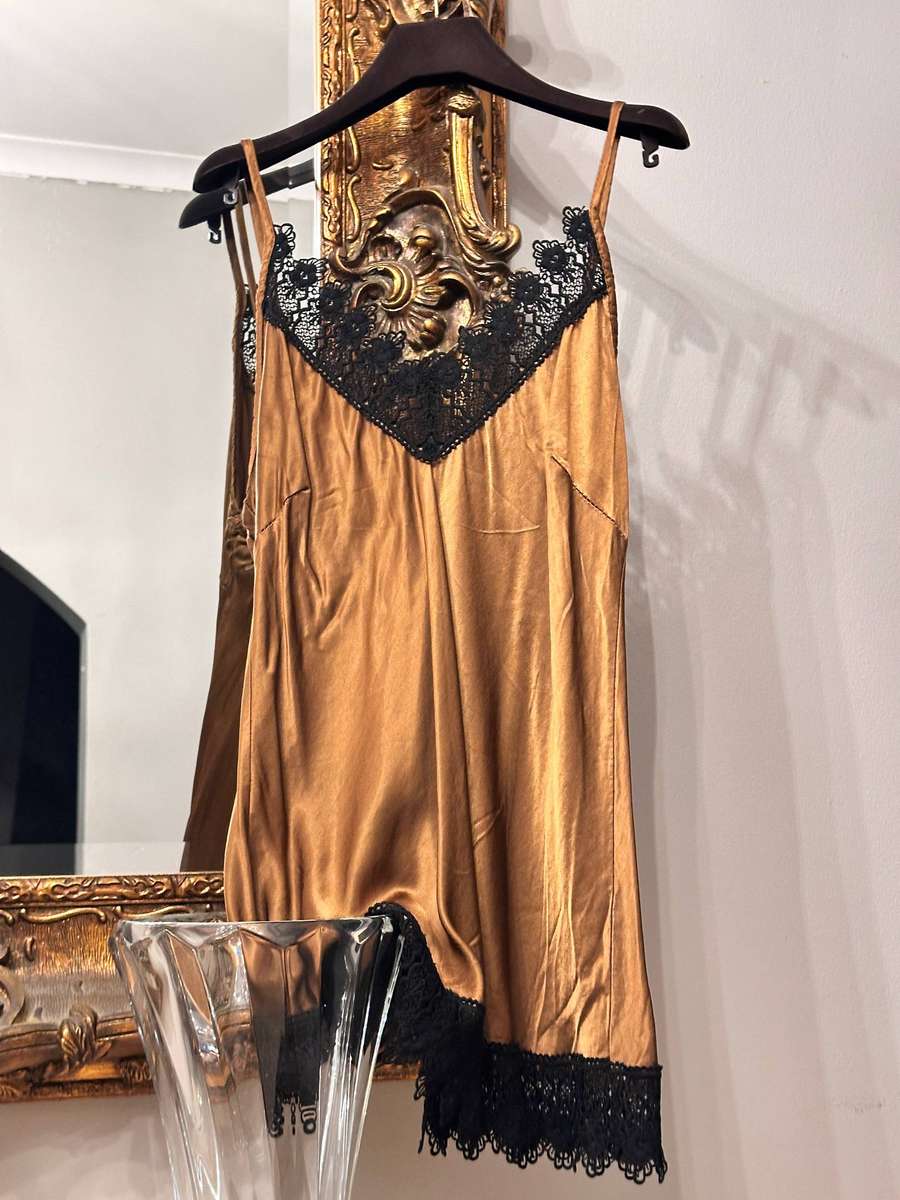 Italian Excluisve Ladies Designer Statement Set