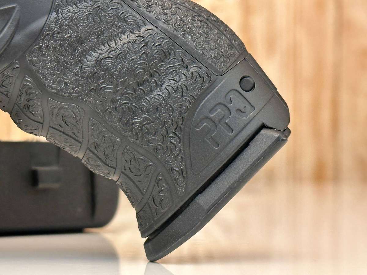 Walther PPQ M2 Umarex Self Defence T4E .43 Cal with Original Case