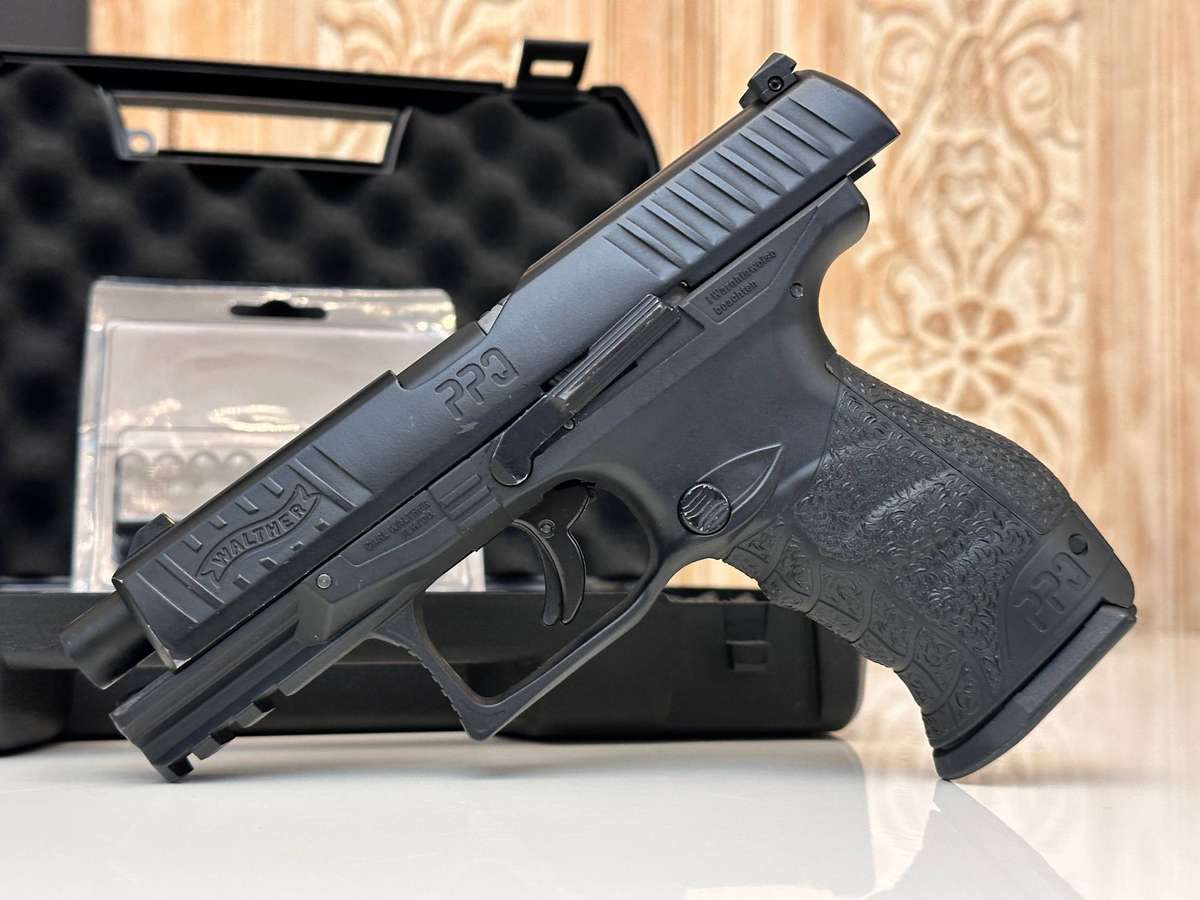 Walther PPQ M2 Umarex Self Defence T4E .43 Cal with Original Case