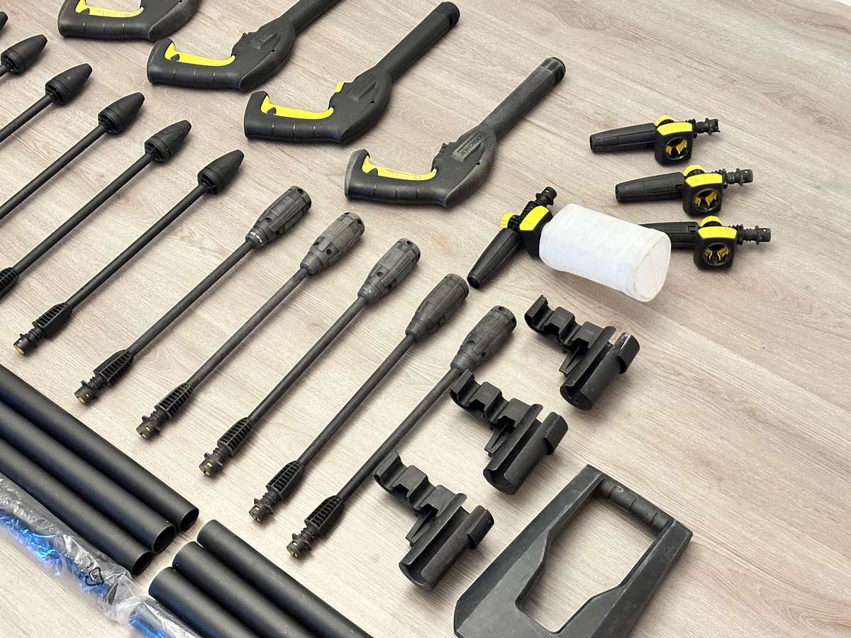 MASSIVE KARCHER ACCESSORIES LOT