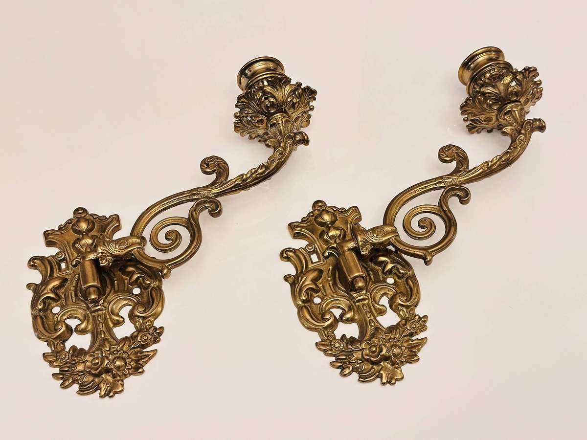 Exquisite Vintage Brass Ornate Wall Sconces