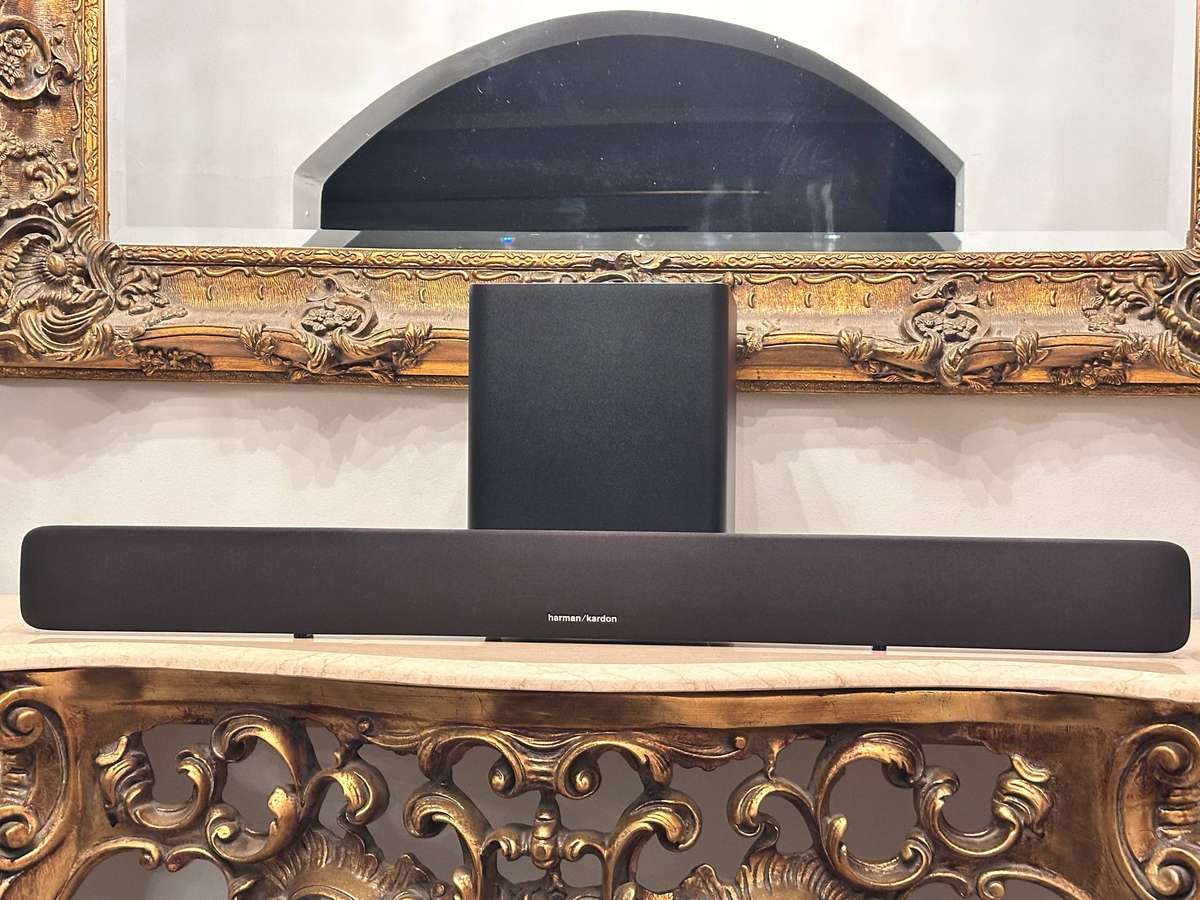 Harman Kardon Signature Edition Large 1100 Soundbar & Wireless Subwoofer