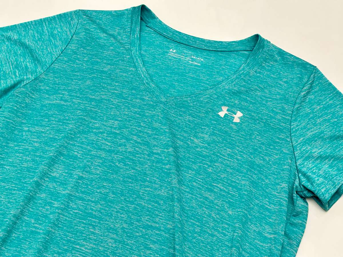 UNDER ARMOUR WOMENS UA TECH TWIST V NECK SHIRT