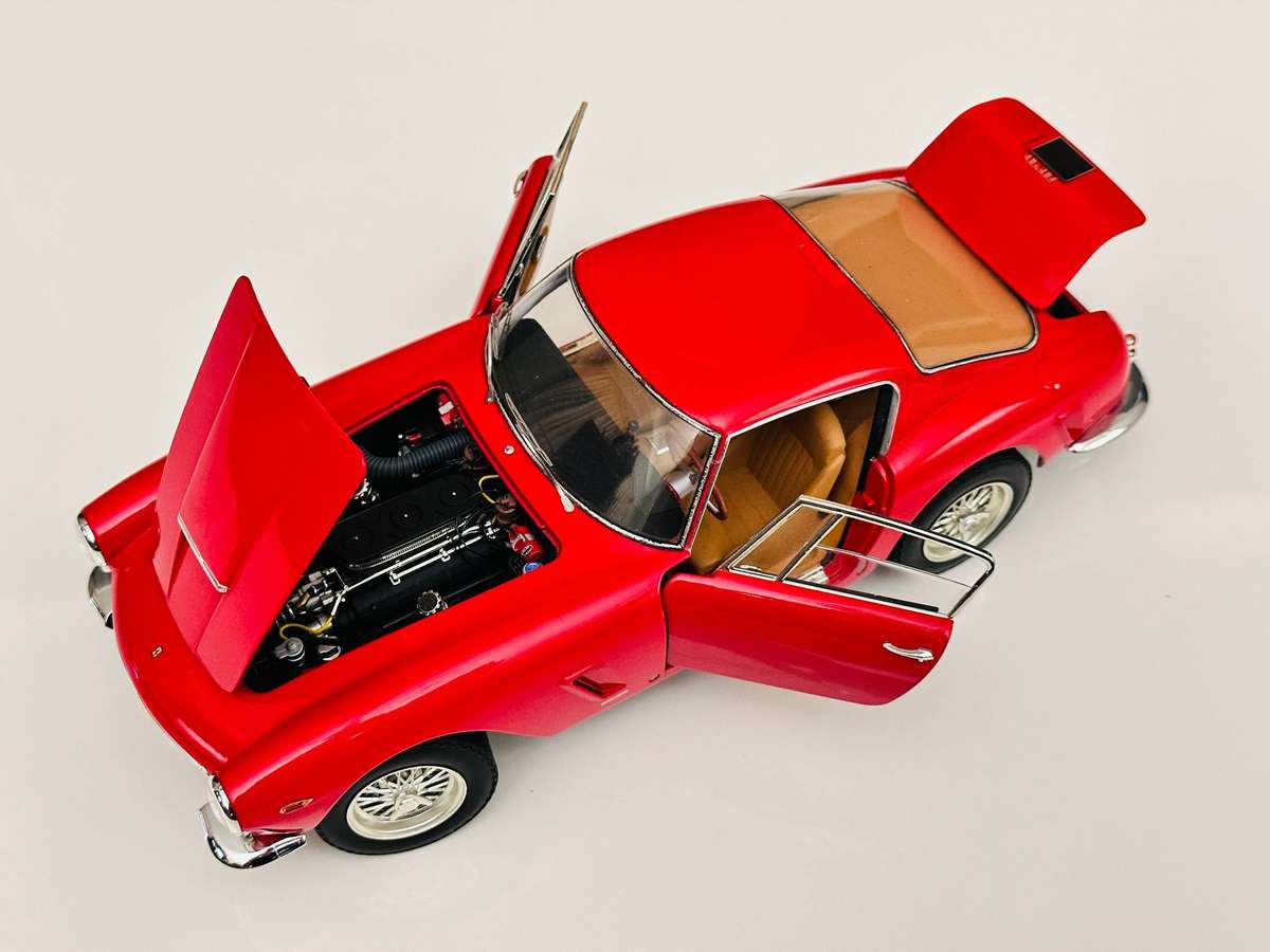 FERRARI Hot Wheels Elite Limited Edition 250 GT Berlinetta 1:18 Model Collectable in Original Box