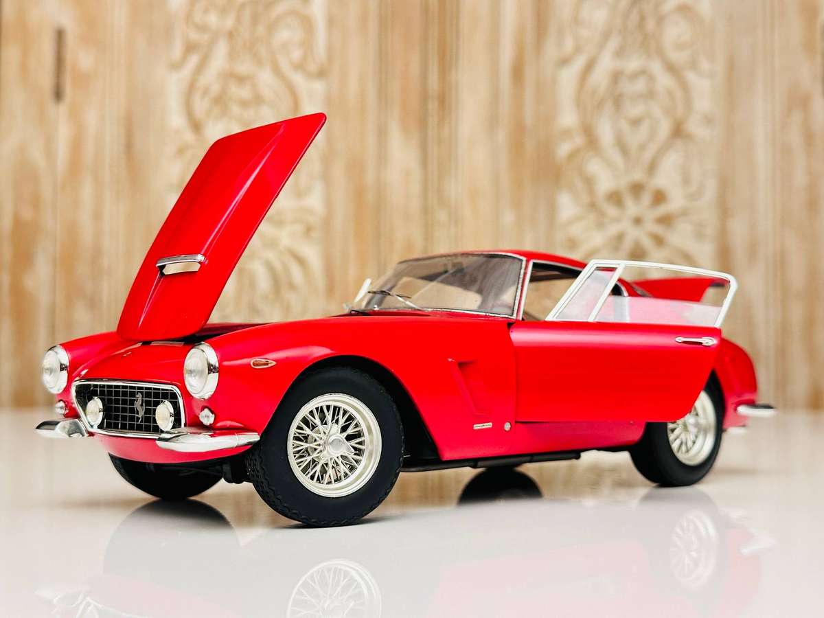 FERRARI Hot Wheels Elite Limited Edition 250 GT Berlinetta 1:18 Model Collectable in Original Box