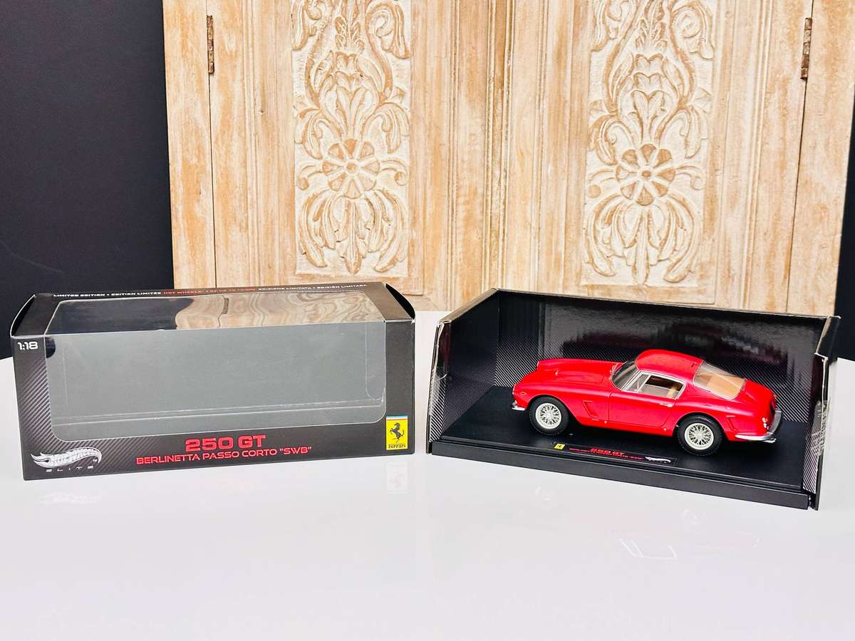 FERRARI Hot Wheels Elite Limited Edition 250 GT Berlinetta 1:18 Model Collectable in Original Box