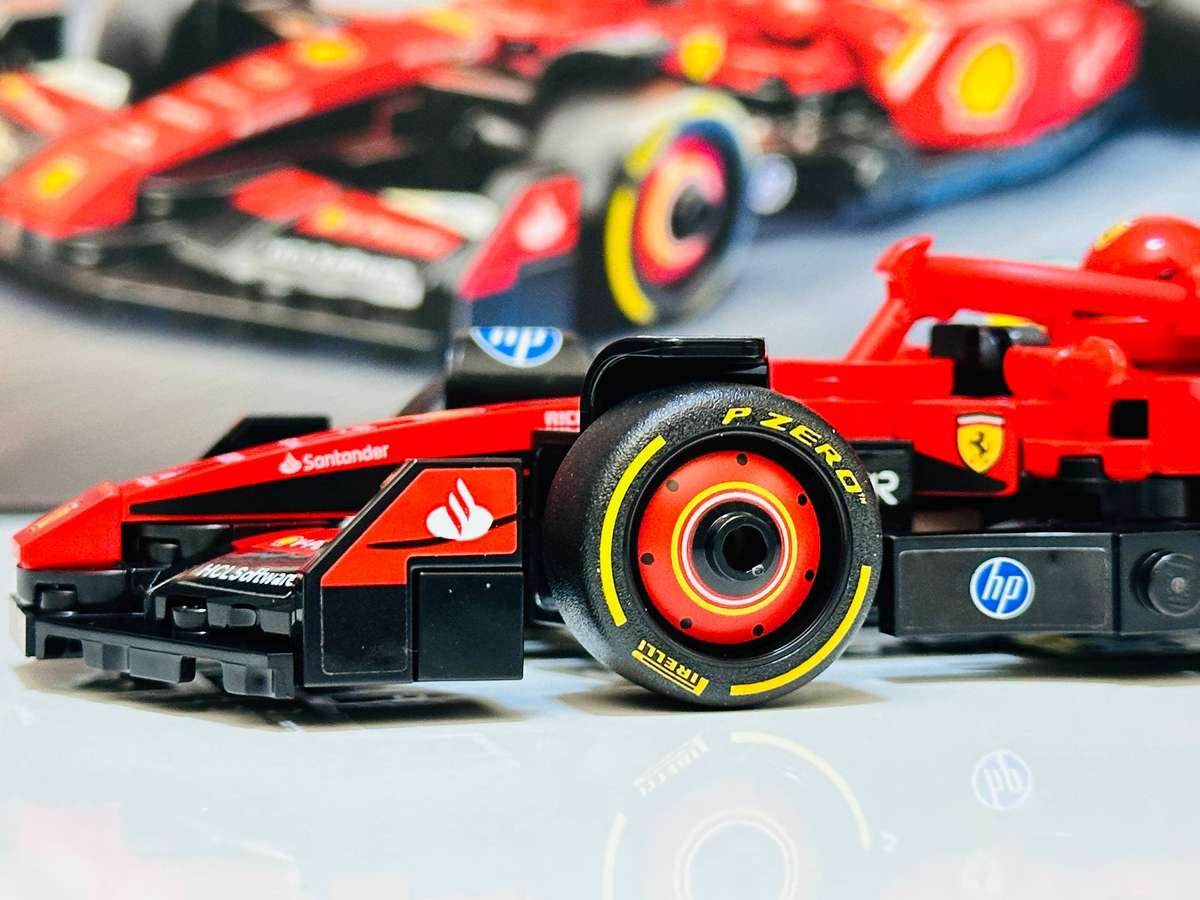 Lego Iconic Ferrari F1 Racing Collectable model with Original box