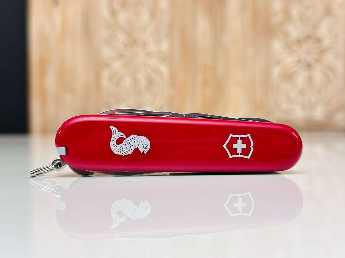 Victorinox 91mm Swiss Army Knife with 18 Functions