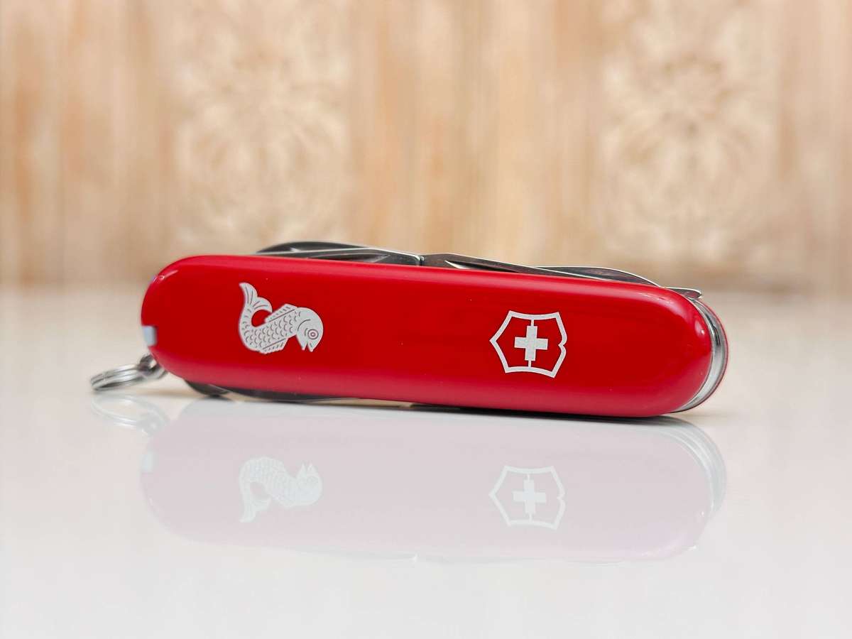 Victorinox 91mm Swiss Army Knife with 18 Functions