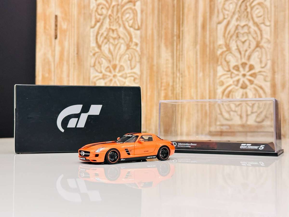 Schuco Mercedes SLS AMG Gran Turismo Signature Edition in Original Display Case