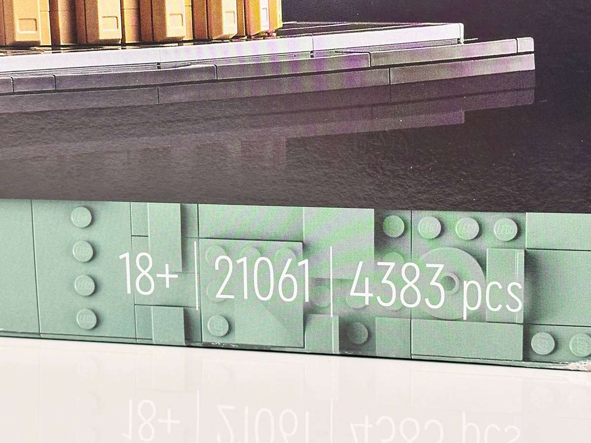 LEGO Notre-Dame Paris Architecture Landmark Collection Set - 4383 Pcs