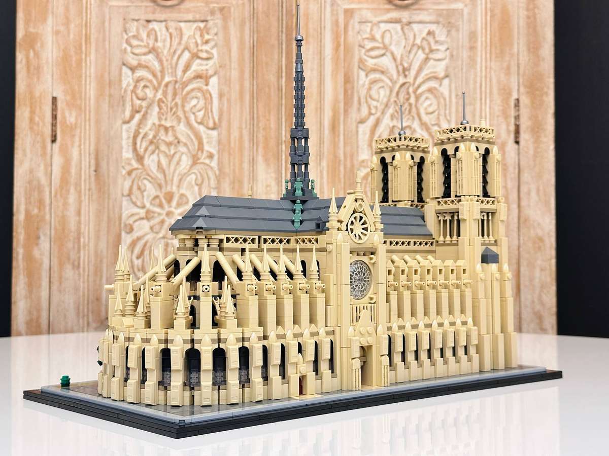 LEGO Notre-Dame Paris Architecture Landmark Collection Set - 4383 Pcs